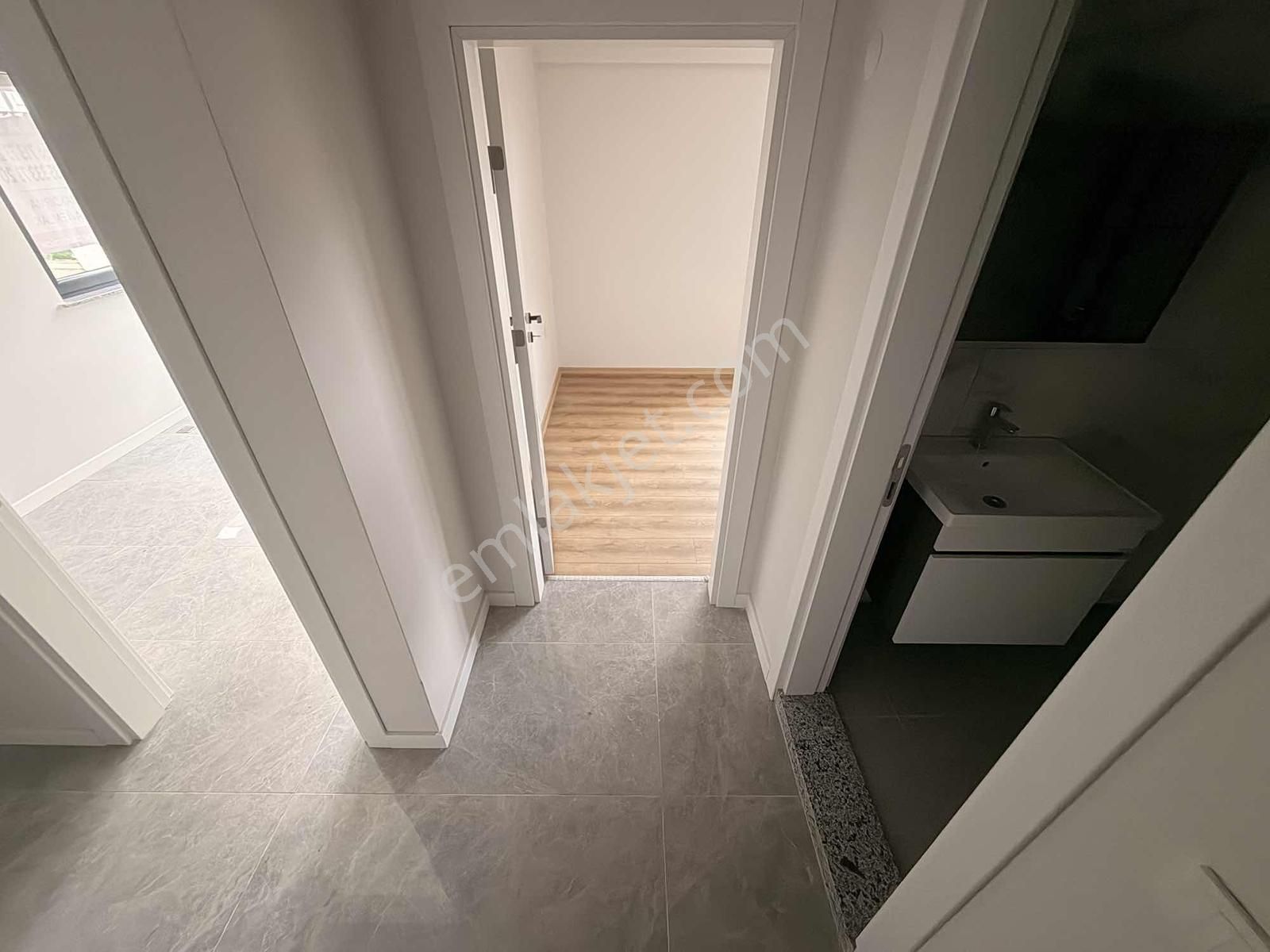 Burcu'dan Yeni Mh. Sıfır Kombi Ve Ankastreli 2+1 Kiralık Daire - Görsel 16