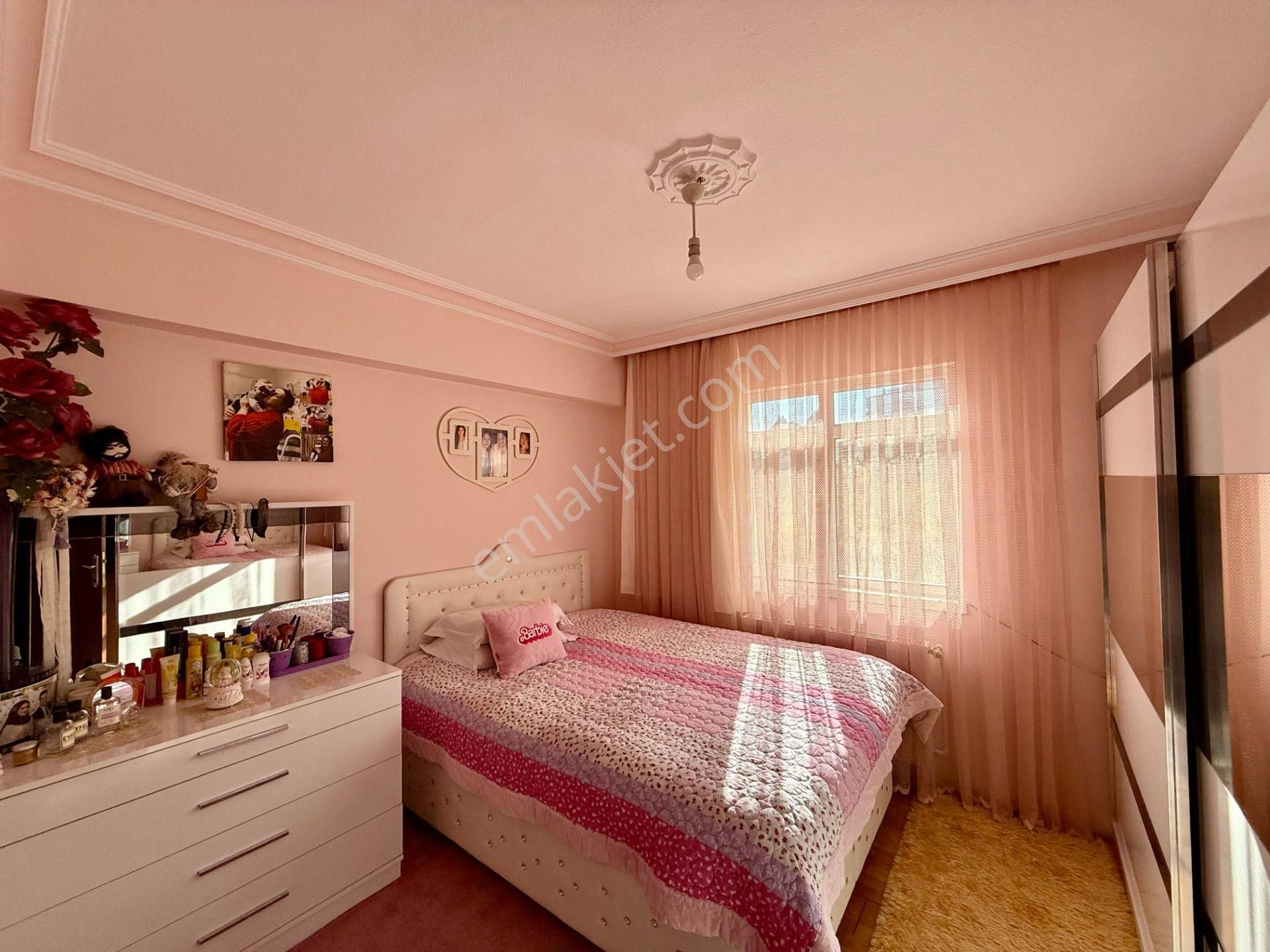 Kalecik Emlak'tan Güney Cephe 3+1 Çift Banyolu Masrafsız Daire - Görsel 15
