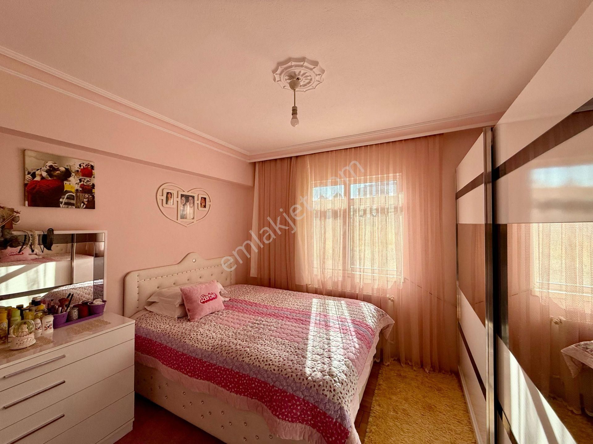 Kalecik Emlak'tan Güney Cephe 3+1 Çift Banyolu Masrafsız Daire - Görsel 14