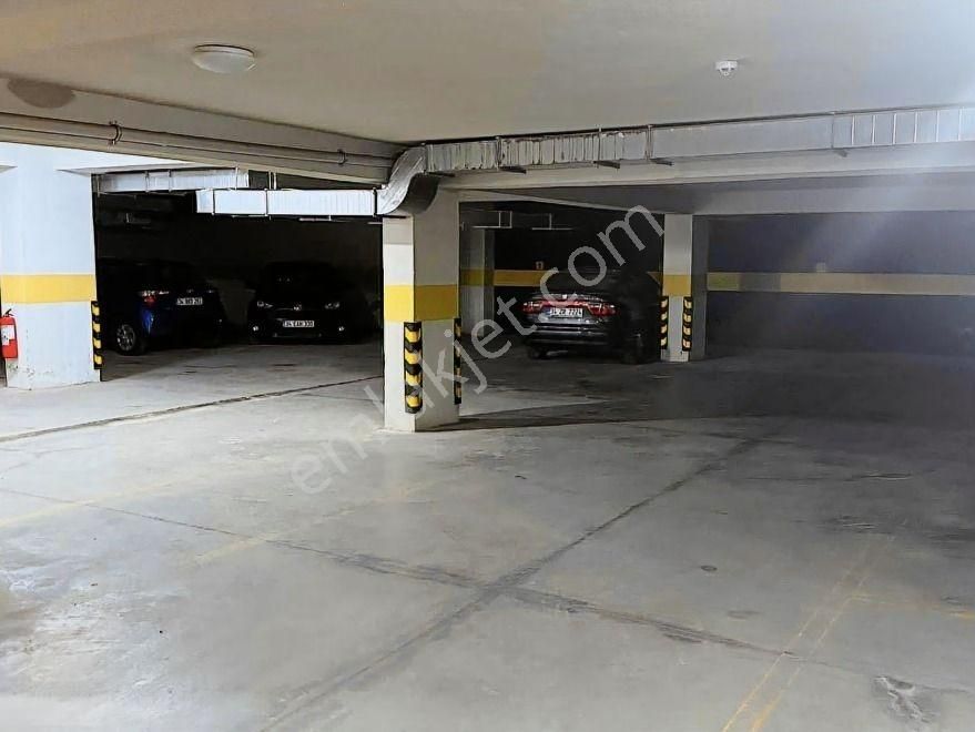 Turyap'tan Bağdat Caddesi 1. Parelel Sokak Güney Cephe Geniş 2+1 - Görsel 24