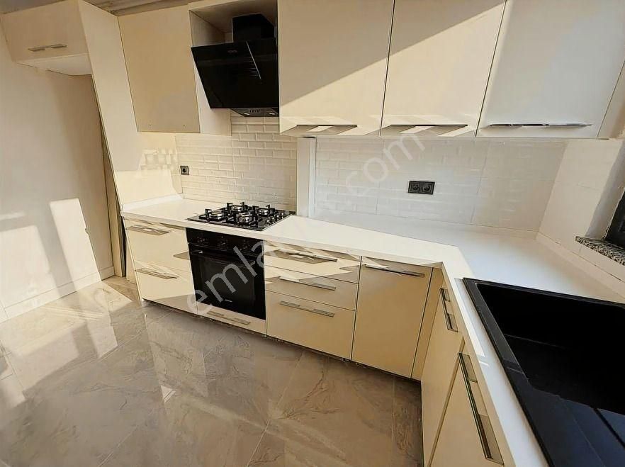 Turyap'tan Bağdat Caddesi 1. Parelel Sokak Güney Cephe Geniş 2+1 - Görsel 22