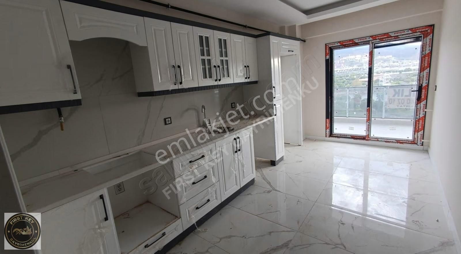 Menemen İsmet İnönü Mah. 2+1 Ara Kat Satılık Sıfır Daire