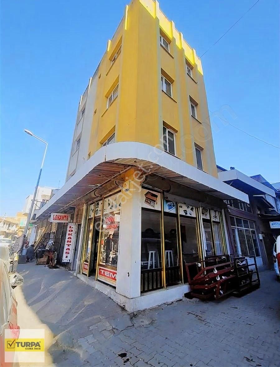 Ödemiş'in Merkezinde Halk Eğitim Karşısı 4 Adet Dükkan