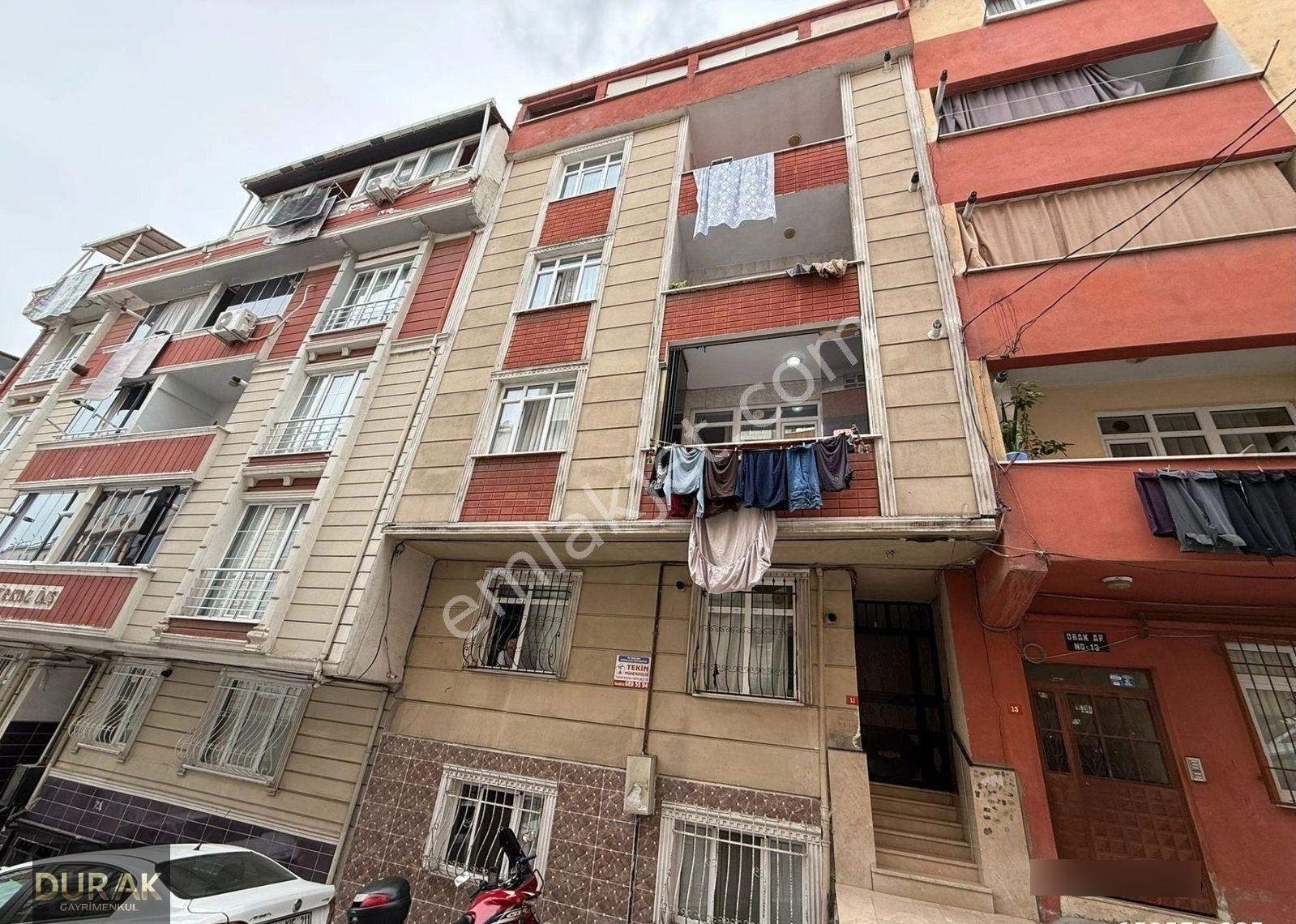 İstiklal Mah'de 2+1 Cuma Pazarı Mevki 110 M² Balkonlu Arakat !!