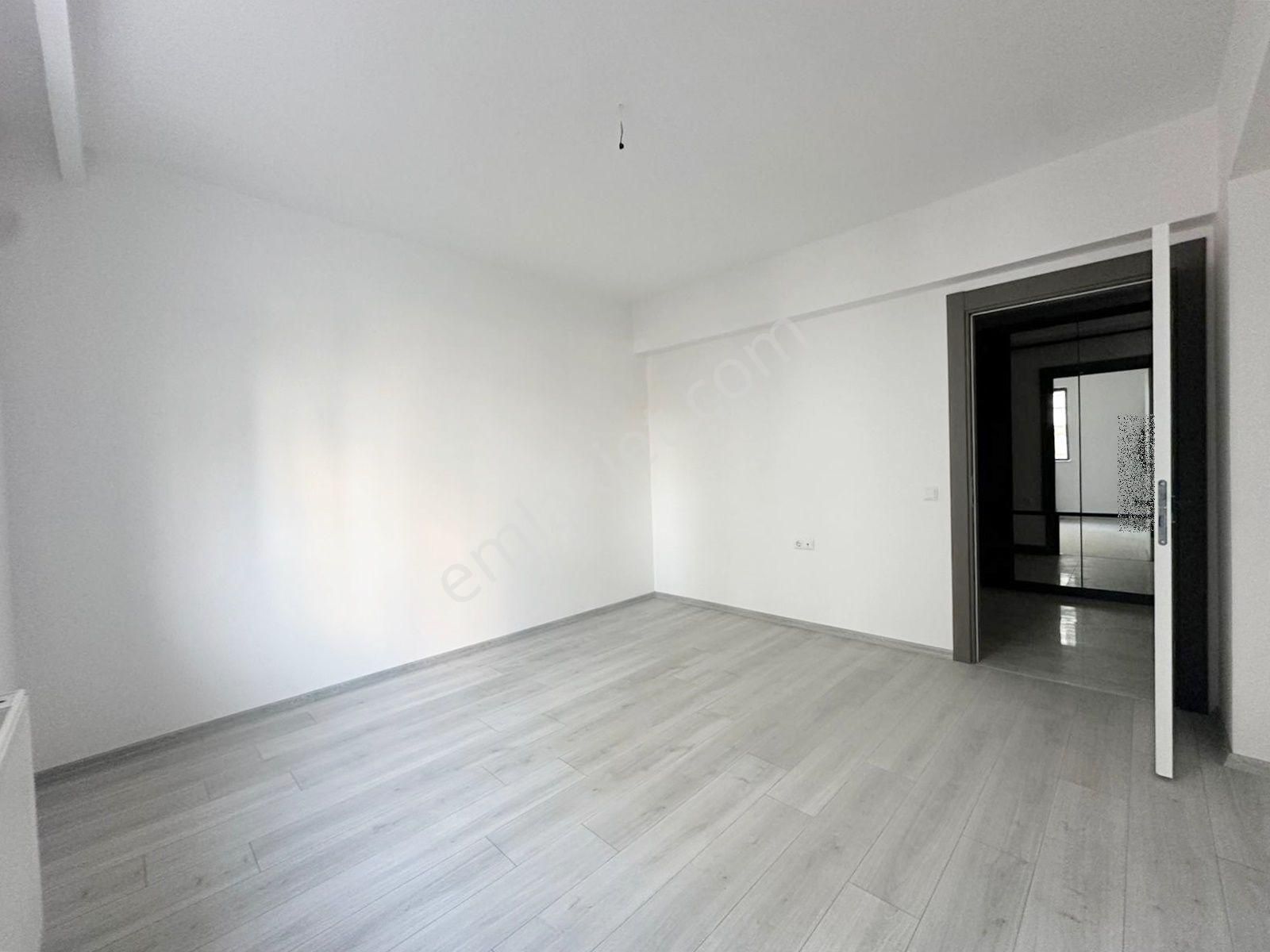 Karapürçek'te Ebeveyn Banyolu Full Yapılı 3+1 Satılık Sıfır Daire !! - Görsel 10