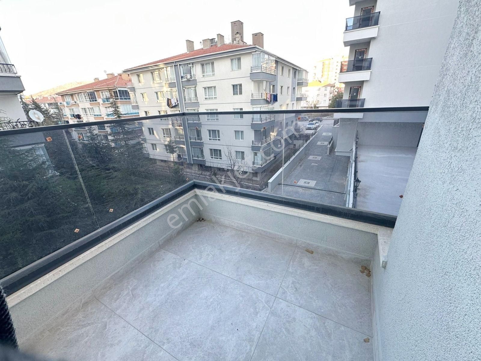 Karapürçek'te Ebeveyn Banyolu Full Yapılı 3+1 Satılık Sıfır Daire !! - Görsel 19