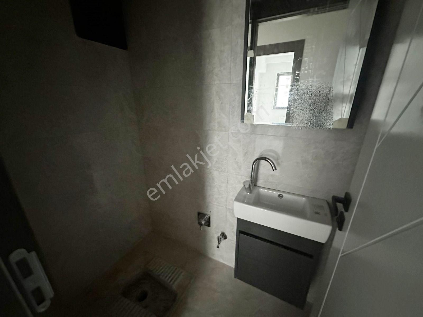 Karapürçek'te Ebeveyn Banyolu Full Yapılı 3+1 Satılık Sıfır Daire !! - Görsel 12