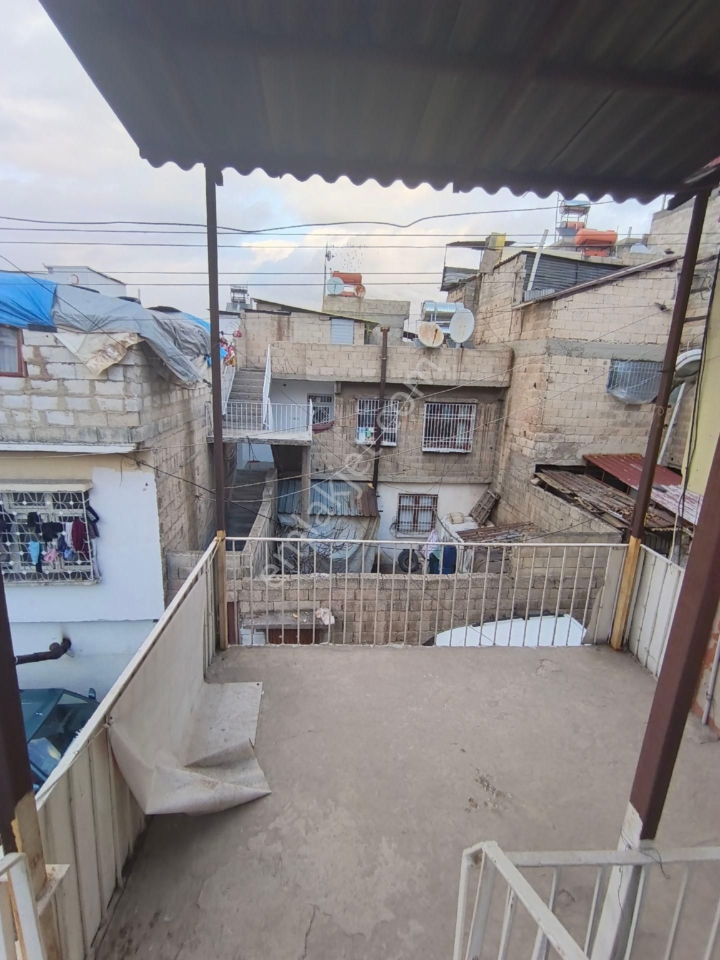 Ciksorut Mahallesinde 3 Katli Satilik Müstakil Ev - Görsel 16