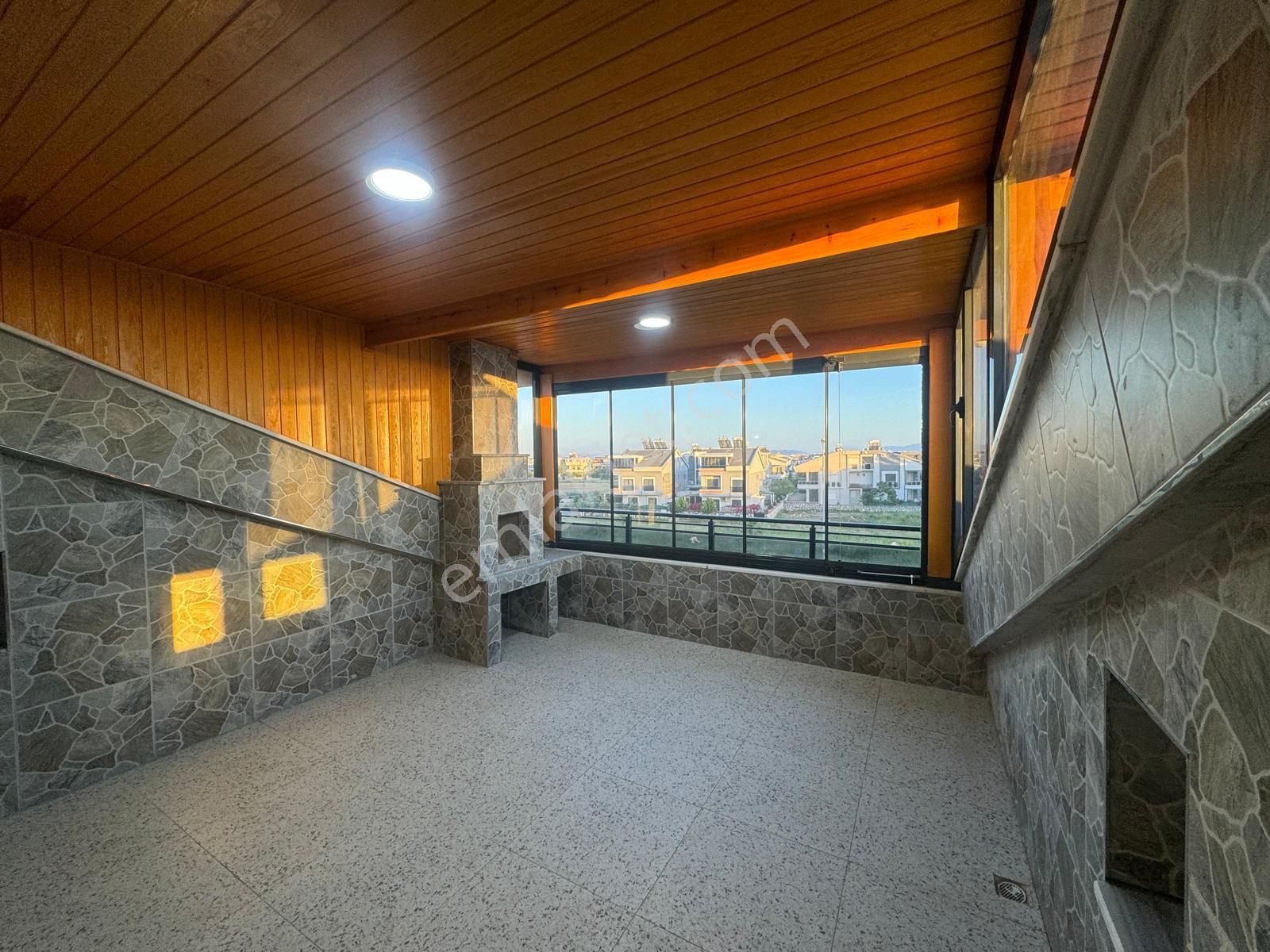 Didim Efelerde Merkezi Konumda Sıfır, Havuzlu Köşe Başı Villa - Görsel 19