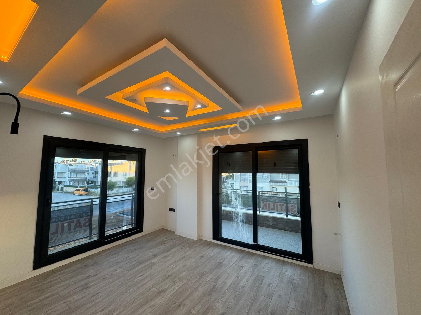 Didim Efelerde Merkezi Konumda Sıfır, Havuzlu Köşe Başı Villa - Görsel 22