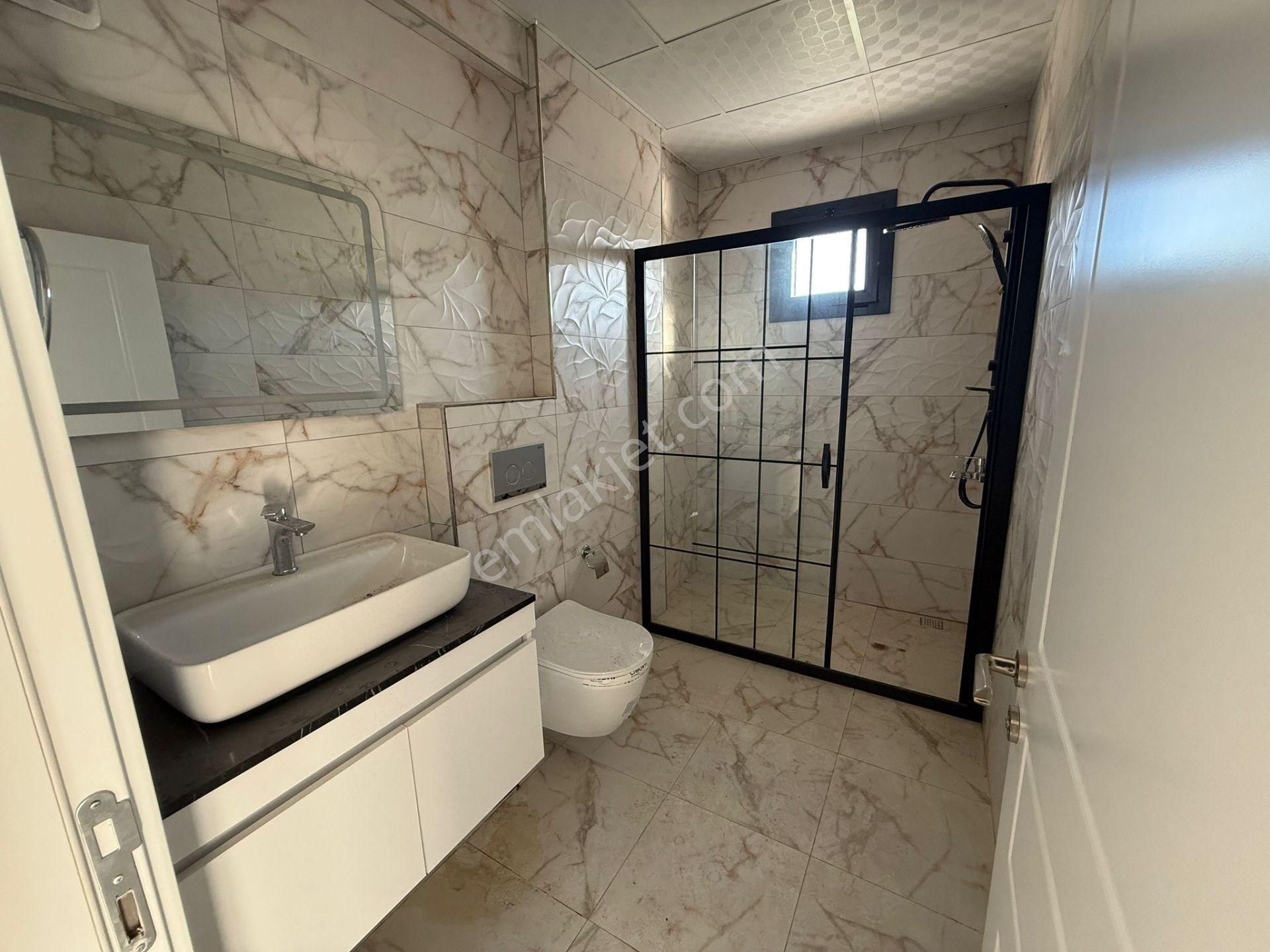 Didim Efelerde Merkezi Konumda Sıfır, Havuzlu Köşe Başı Villa - Görsel 11