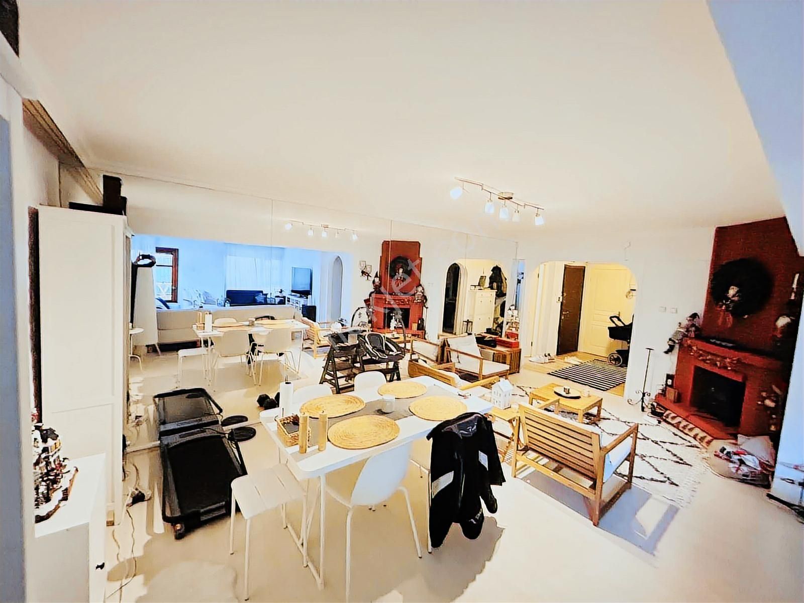 Gop Yeni Foça Sk. Full Yapılı Bahçe Kullanımlı 135 M2 2+1 - Görsel 8