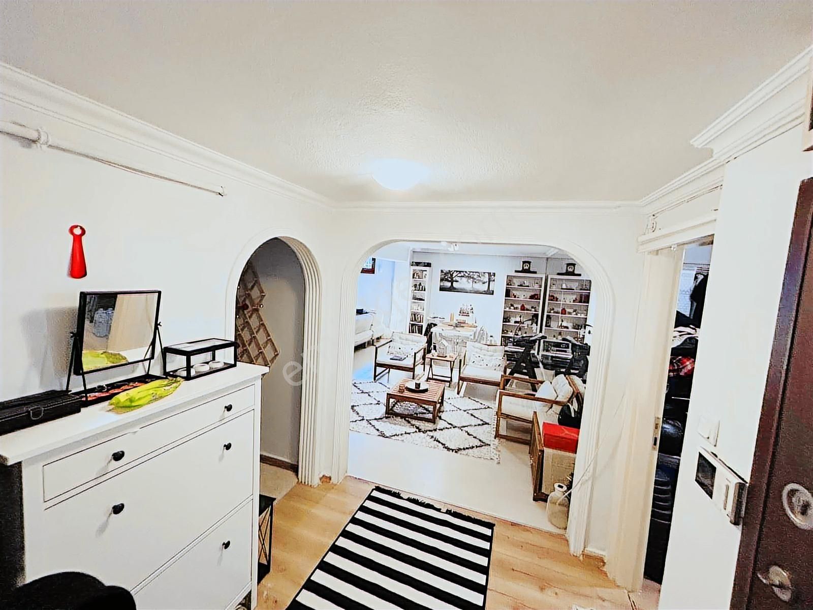 Gop Yeni Foça Sk. Full Yapılı Bahçe Kullanımlı 135 M2 2+1 - Görsel 16