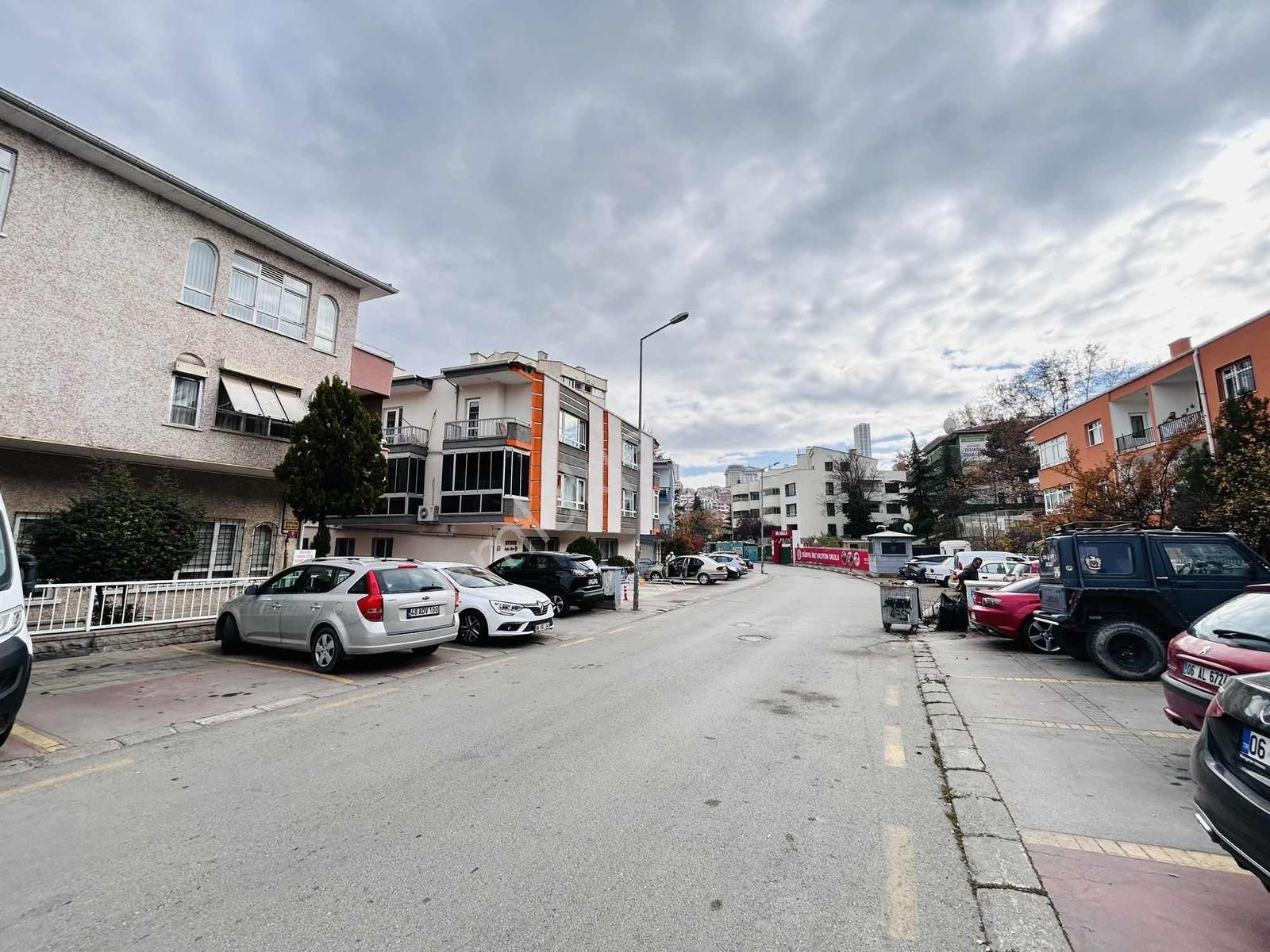 Gop Yeni Foça Sk. Full Yapılı Bahçe Kullanımlı 135 M2 2+1 - Görsel 6