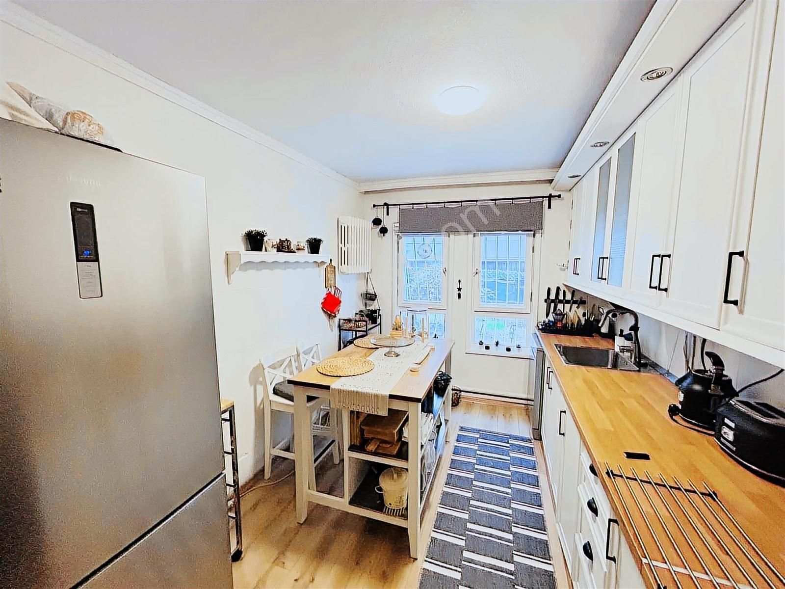 Gop Yeni Foça Sk. Full Yapılı Bahçe Kullanımlı 135 M2 2+1 - Görsel 13