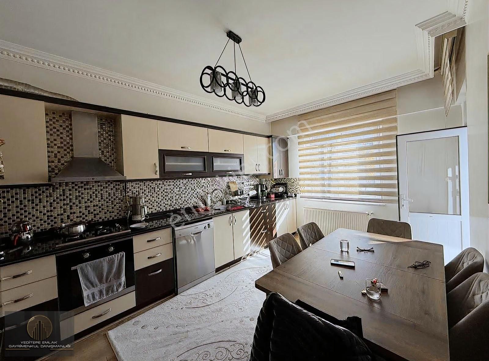 Yeditepe Emlak'tan Yeditepe'de 3+1 180 M2 Bakımlı Daire - Görsel 14