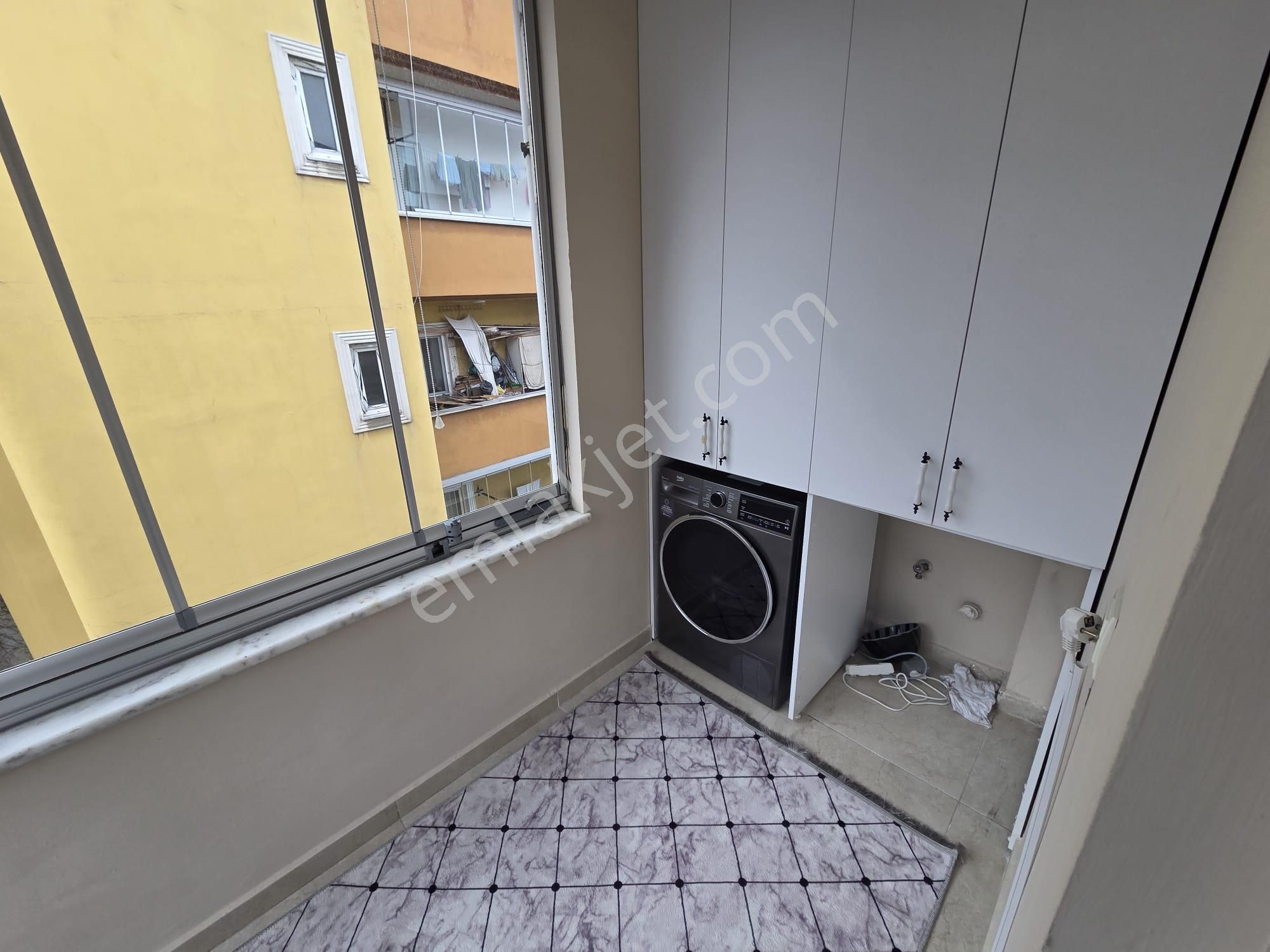 Aydınlıkevler'de İçi Sıfır Yapılı 3+1 Kiralık Daire - Görsel 19