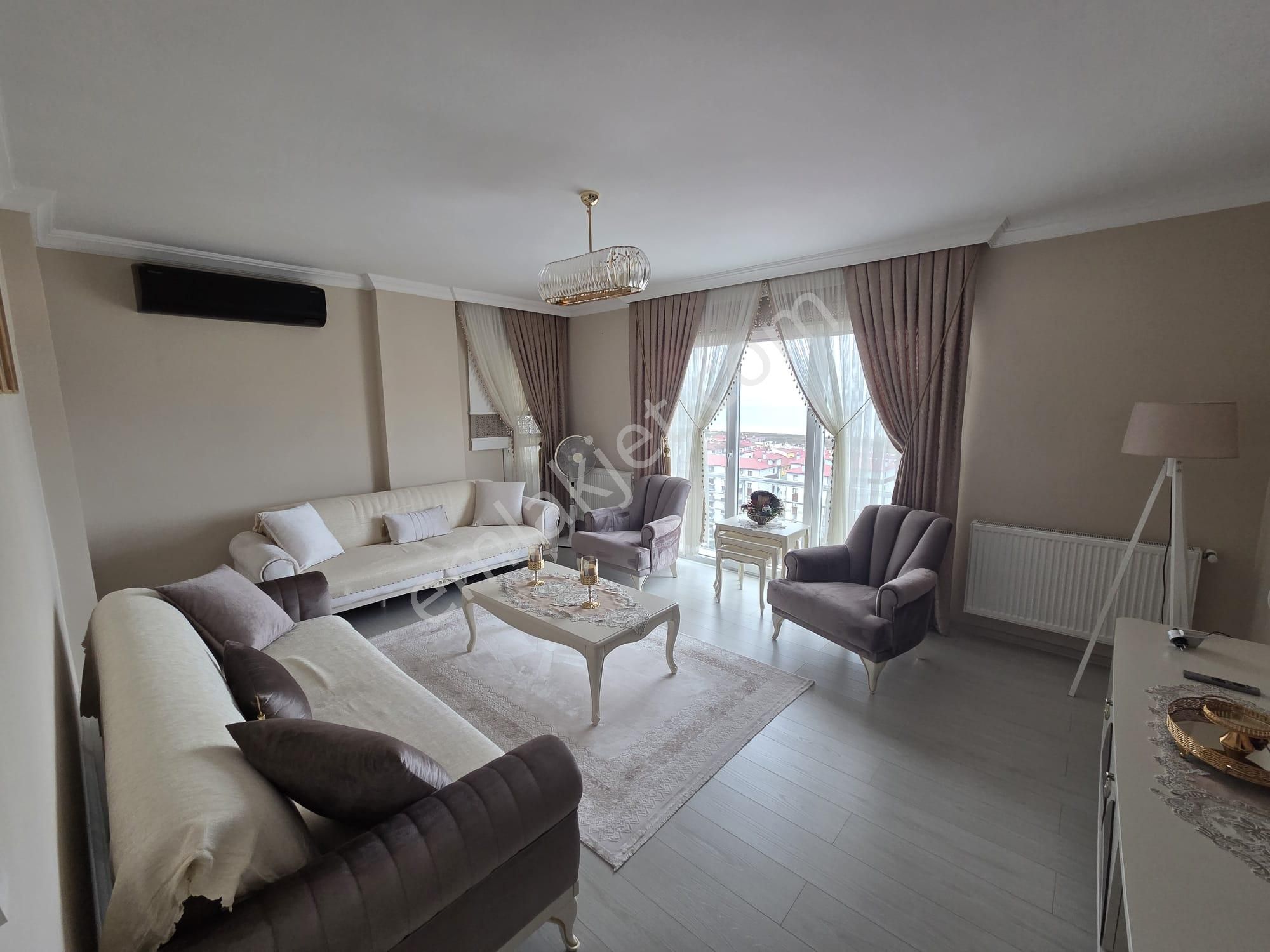 Aydınlıkevler'de İçi Sıfır Yapılı 3+1 Kiralık Daire - Görsel 10