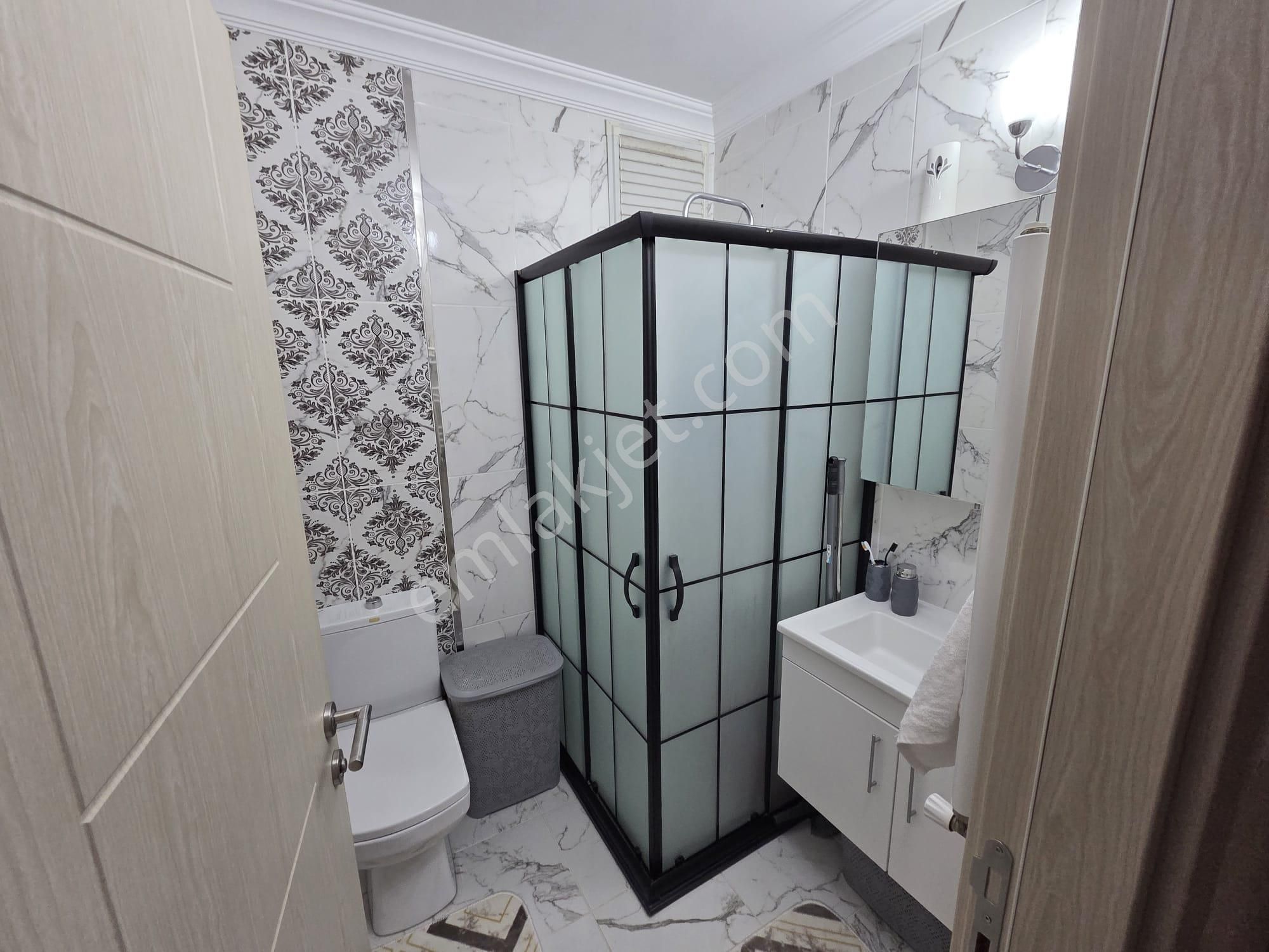 Aydınlıkevler'de İçi Sıfır Yapılı 3+1 Kiralık Daire - Görsel 31