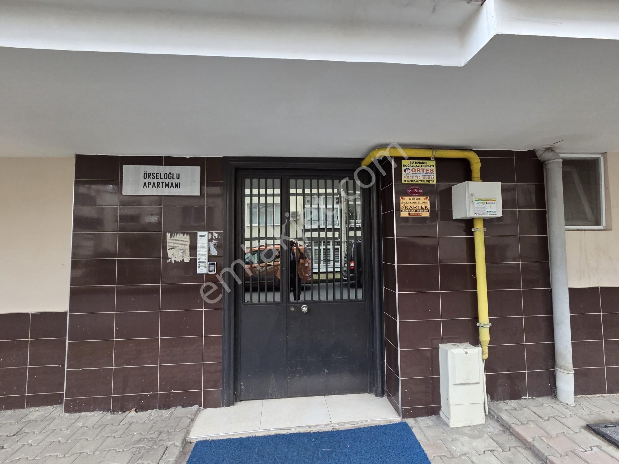 Aydınlıkevler'de İçi Sıfır Yapılı 3+1 Kiralık Daire - Görsel 2