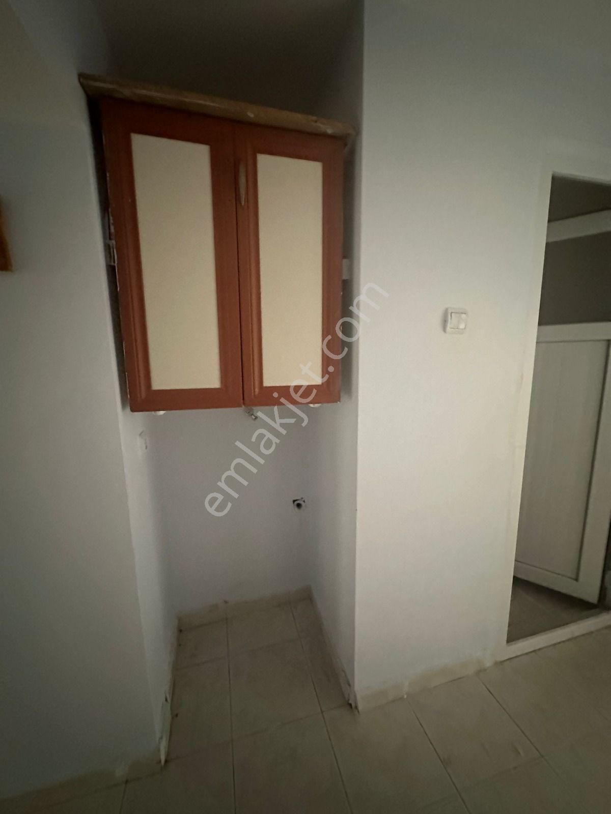 Beşikkaya'da Cadde Üzerinde 2+1 Satılık Fırsat Daire !! - Görsel 12