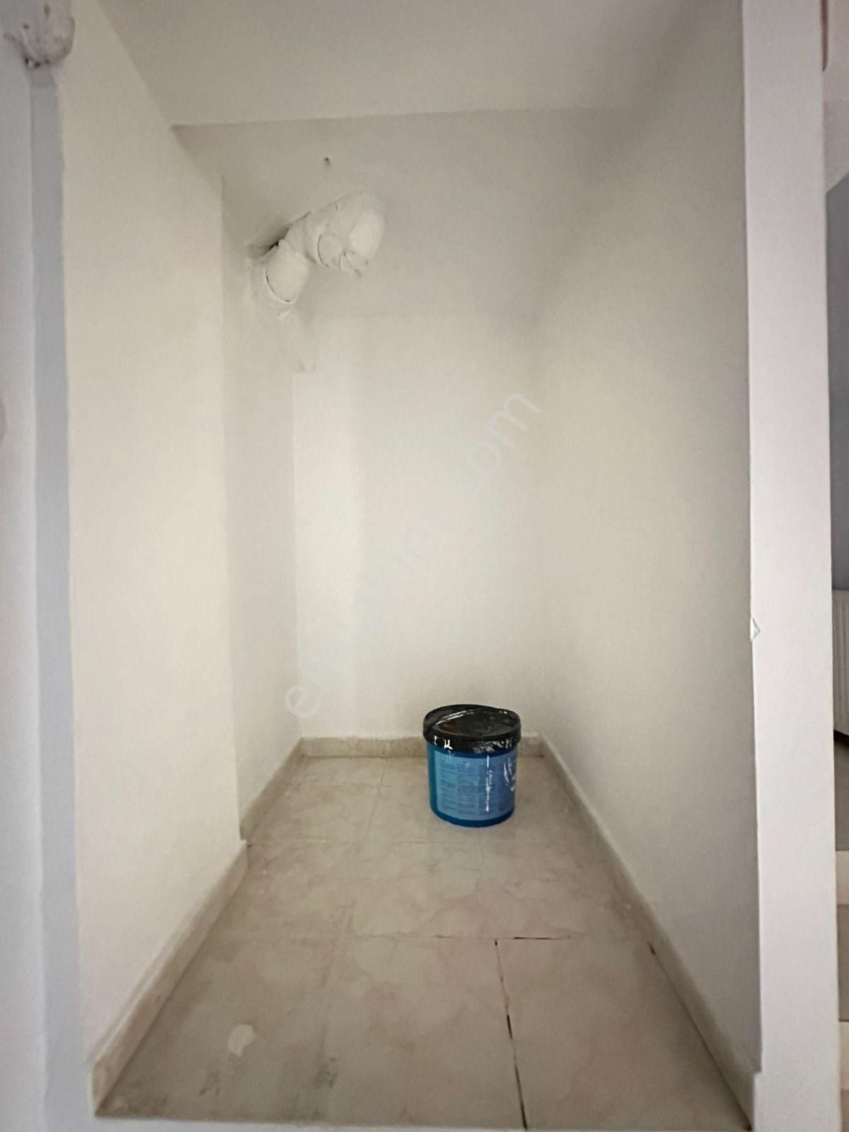 Beşikkaya'da Cadde Üzerinde 2+1 Satılık Fırsat Daire !! - Görsel 13