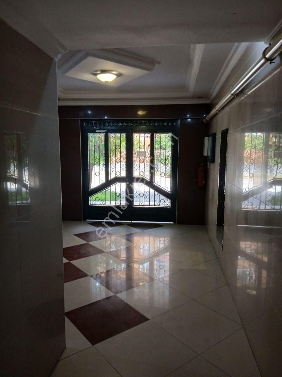 Meydan Kavağında Yüksek Giriş 3+1 Mükemmel Konumda - Görsel 20