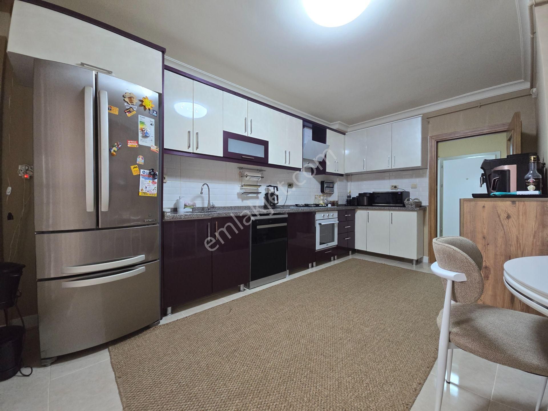 Şehitler Yakını Teras Balkonlu 3. Kat Konumunda Full Yapılı 2+1 - Görsel 2