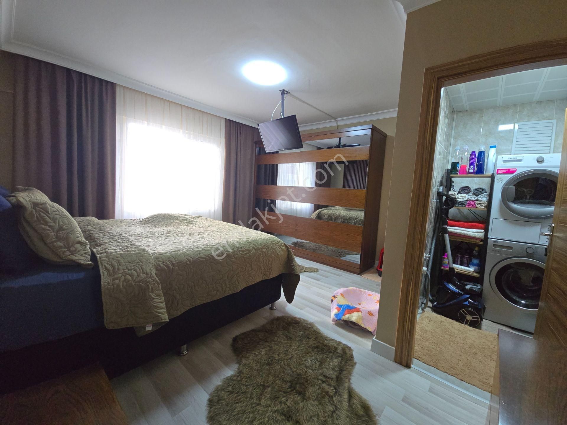 Şehitler Yakını Teras Balkonlu 3. Kat Konumunda Full Yapılı 2+1 - Görsel 27