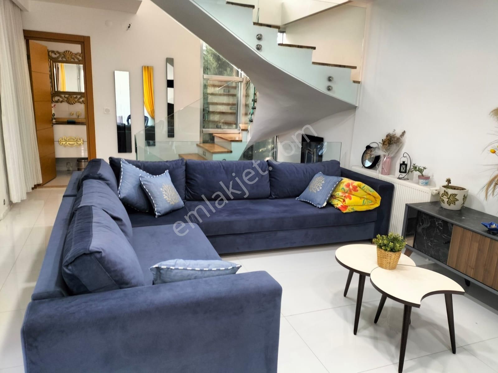 Alaçatı Çamlıkyol'da Satılık Havuzlu Lüks Villa - Görsel 3