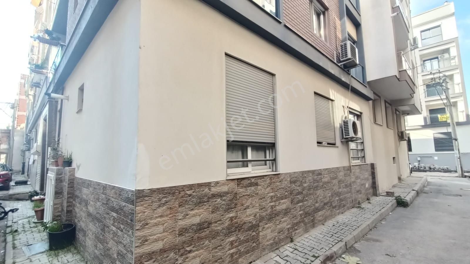 Köşe Konumlu 2+1 Kapalı Mutfaklı Kiracılı Bakımlı Daire