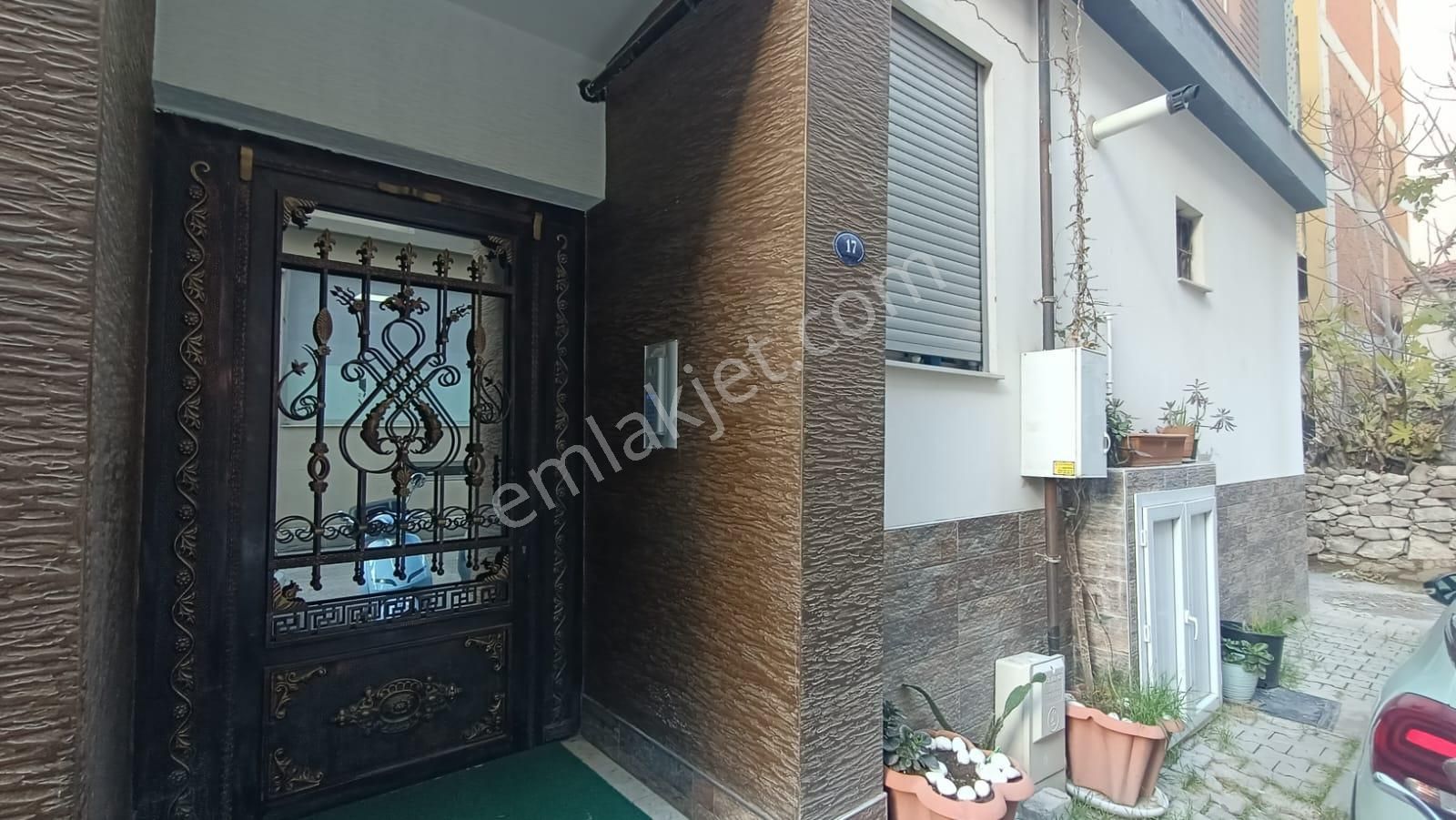 Köşe Konumlu 2+1 Kapalı Mutfaklı Kiracılı Bakımlı Daire - Görsel 4