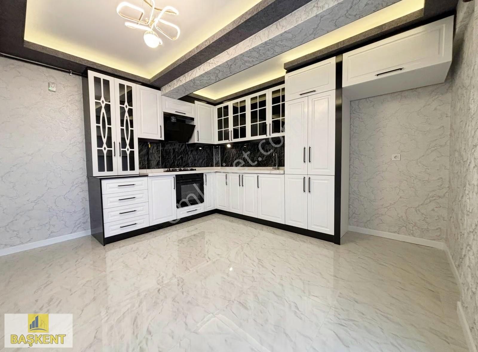 Başkent Gayrimenkul'den Ara Katta Ultra Lüks Park Cepheli 2+1 Ev