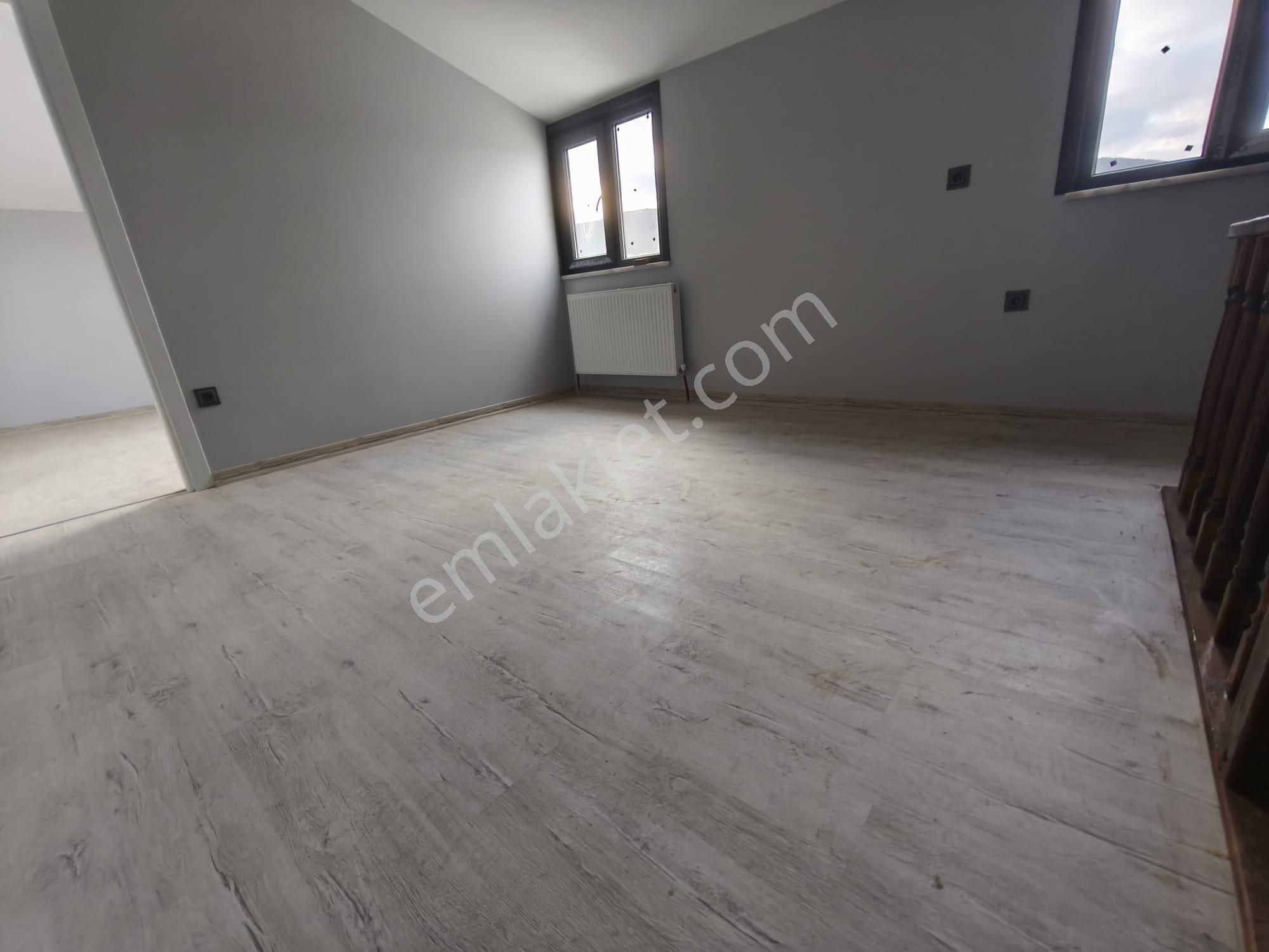 Acil Sultanbeyli Necipfazılda Satılık 180 M.4+2 Lüks Üst Düblx - Görsel 12