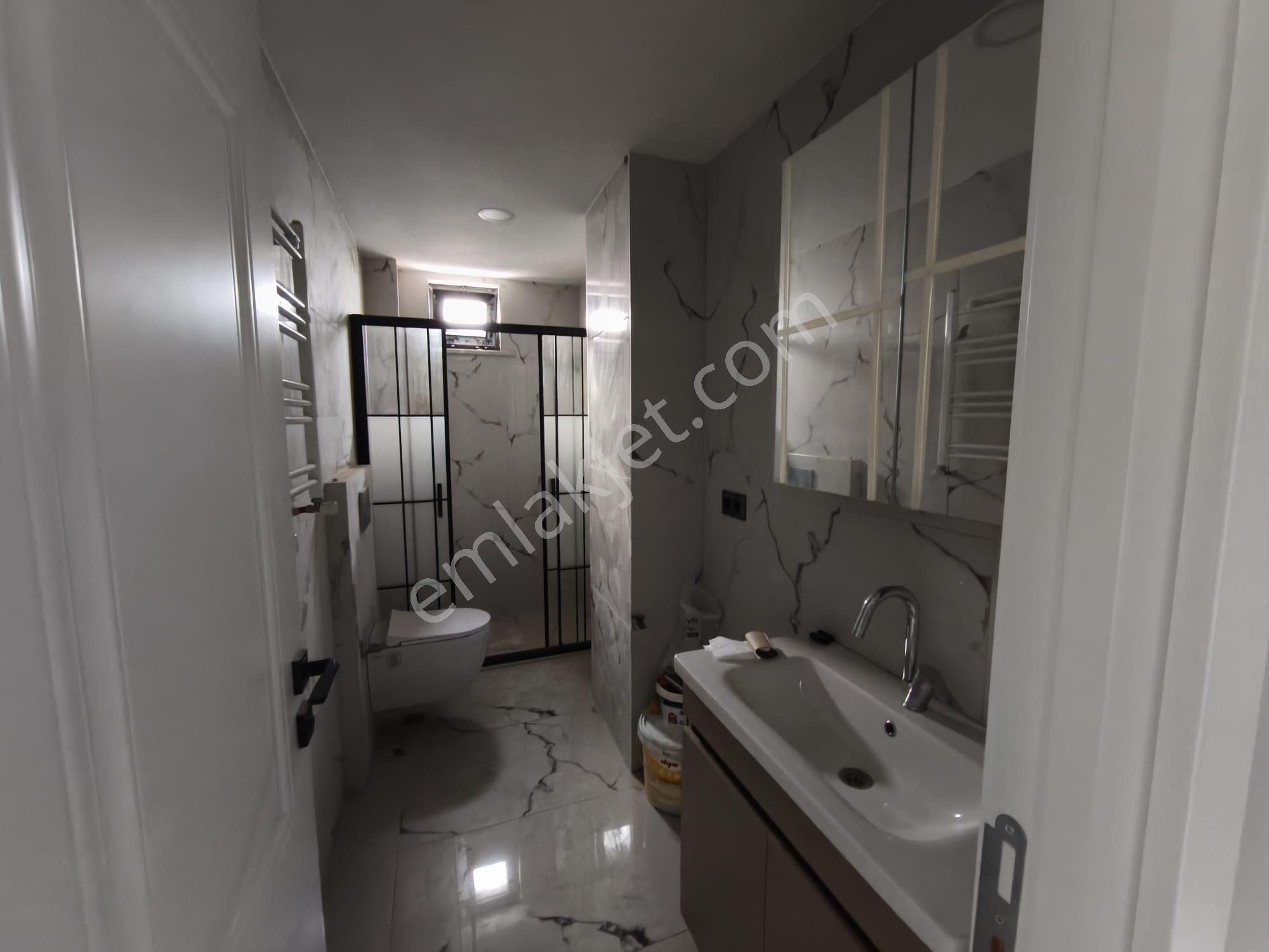 Acil Sultanbeyli Necipfazılda Satılık 180 M.4+2 Lüks Üst Düblx - Görsel 14