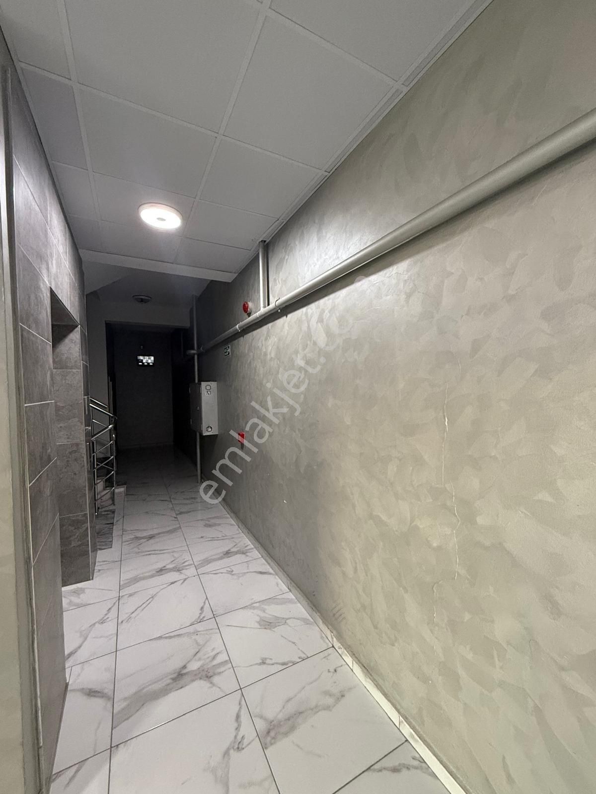 Zümrütte Emsallerinin En Uygun 4+1 Fırsat Dairesi - Görsel 13