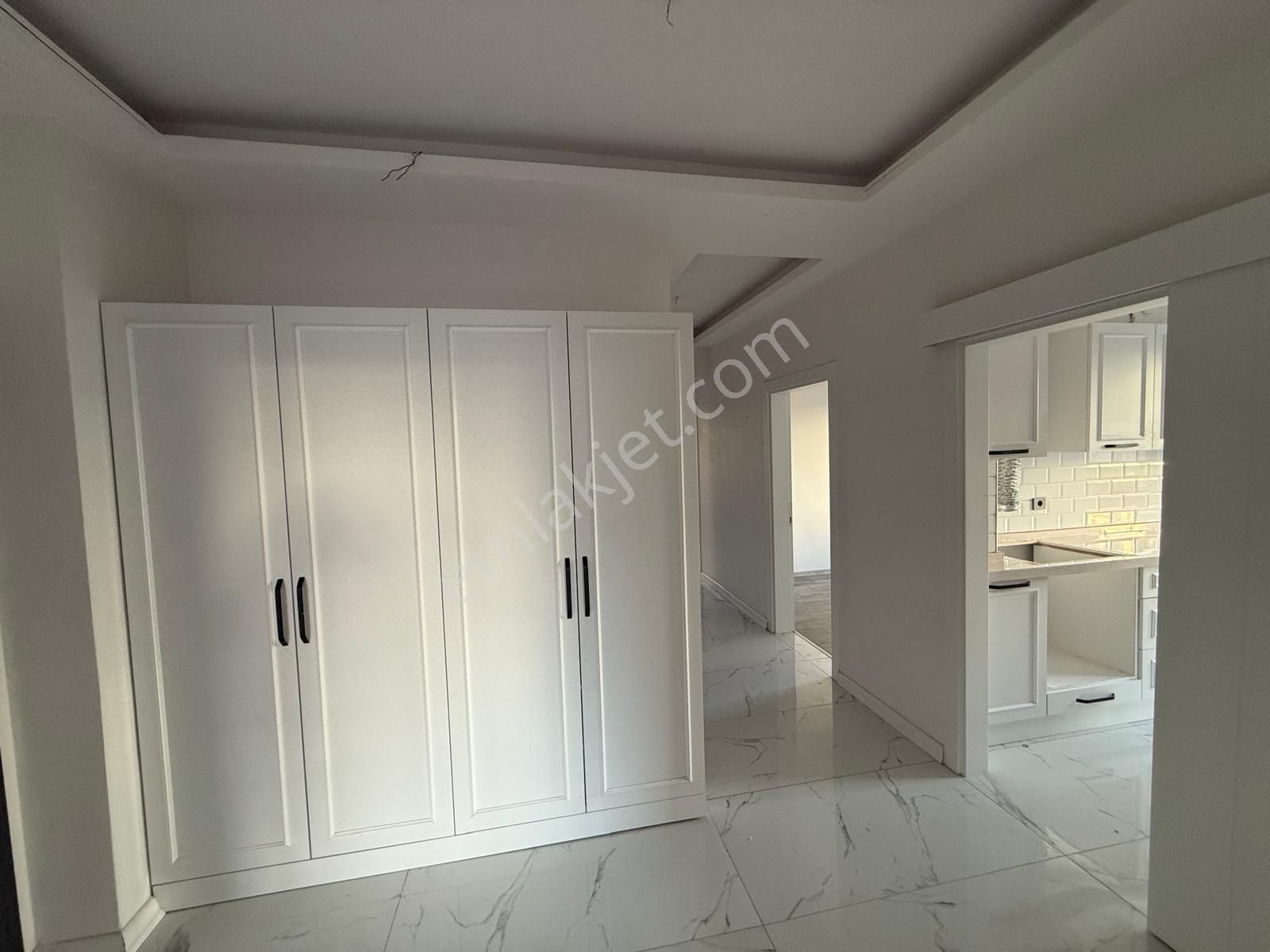 Zümrütte Emsallerinin En Uygun 4+1 Fırsat Dairesi - Görsel 9