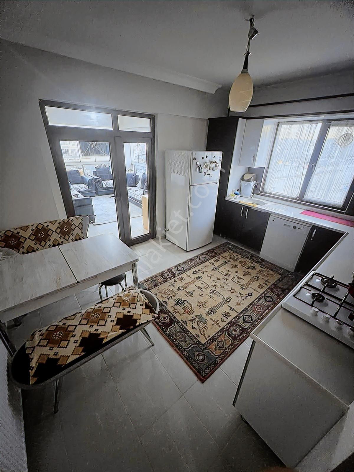 Kuzey Emlaktan Yakacık Bulvarında Acil Satılık 3+1 Daire - Görsel 4