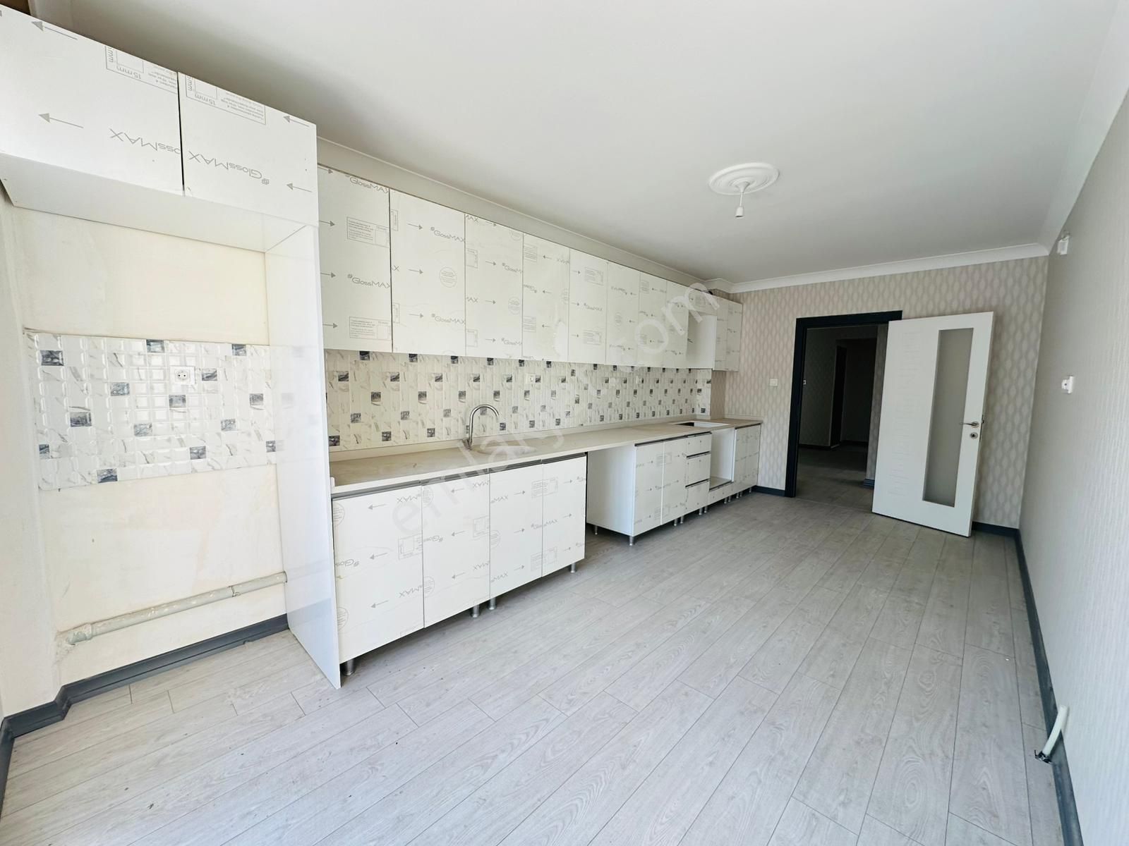 Karapürçek Mahallesinde Semt Polikliniği Yakınında 3+1 Satılık Sıfır Daireler !! - Görsel 3