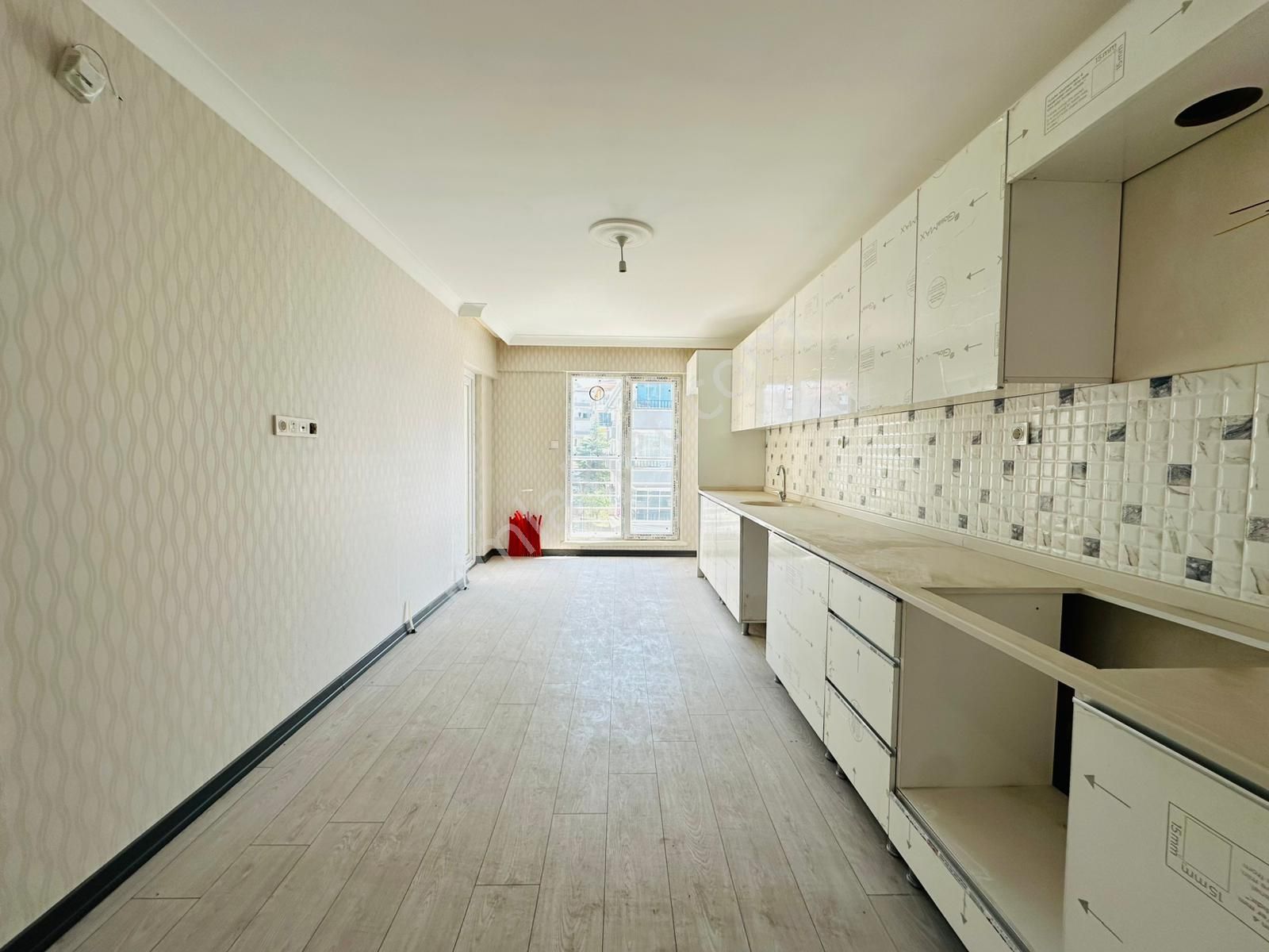 Karapürçek Mahallesinde Semt Polikliniği Yakınında 3+1 Satılık Sıfır Daireler !!