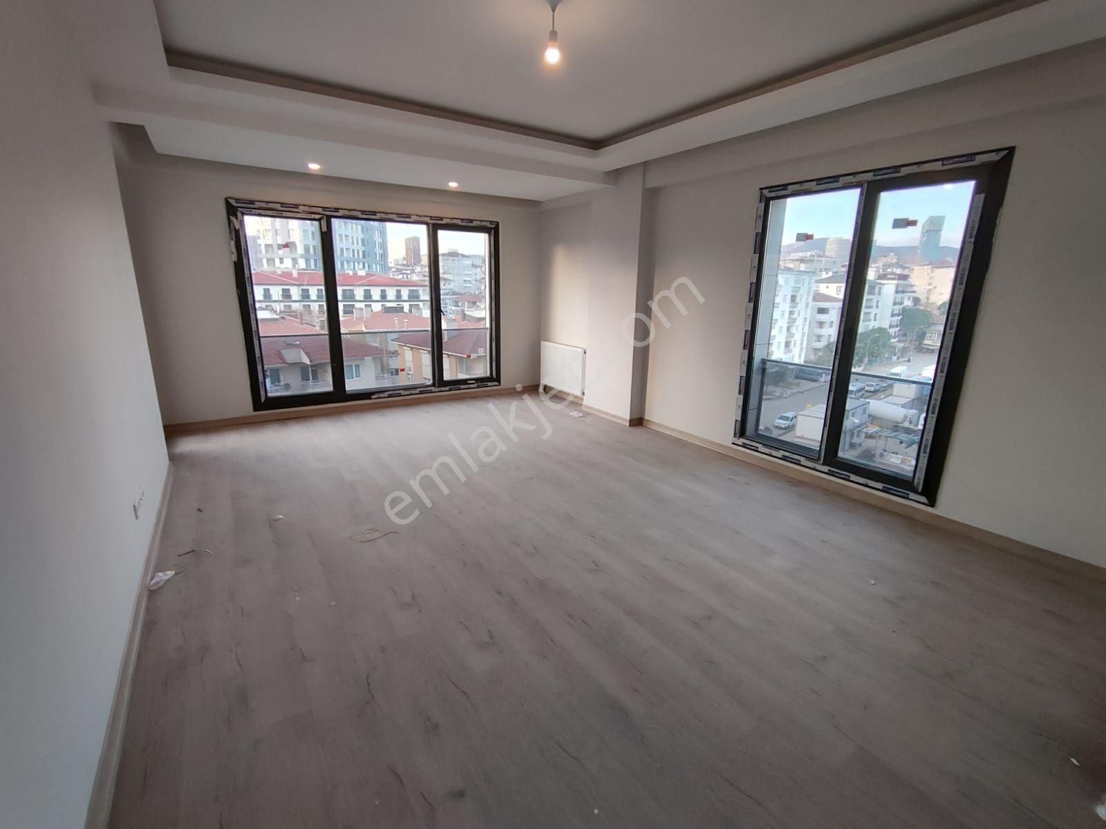 Ataların Merkezınde Site İçinde Ebeveyn Banyolu 3+1 - Görsel 11