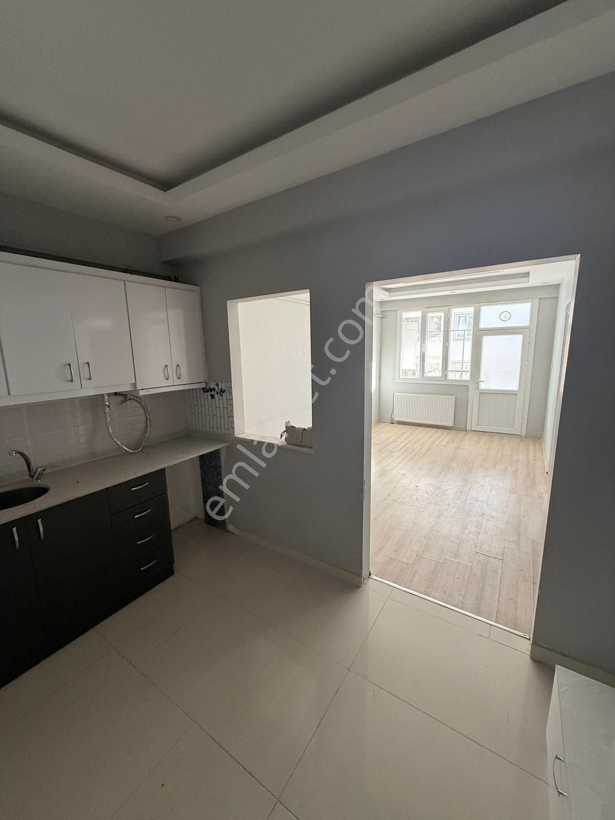 Uyaran 79'dan Üniversiteye Yakın Konumda Fırsat 2+1 Daireler - Görsel 2