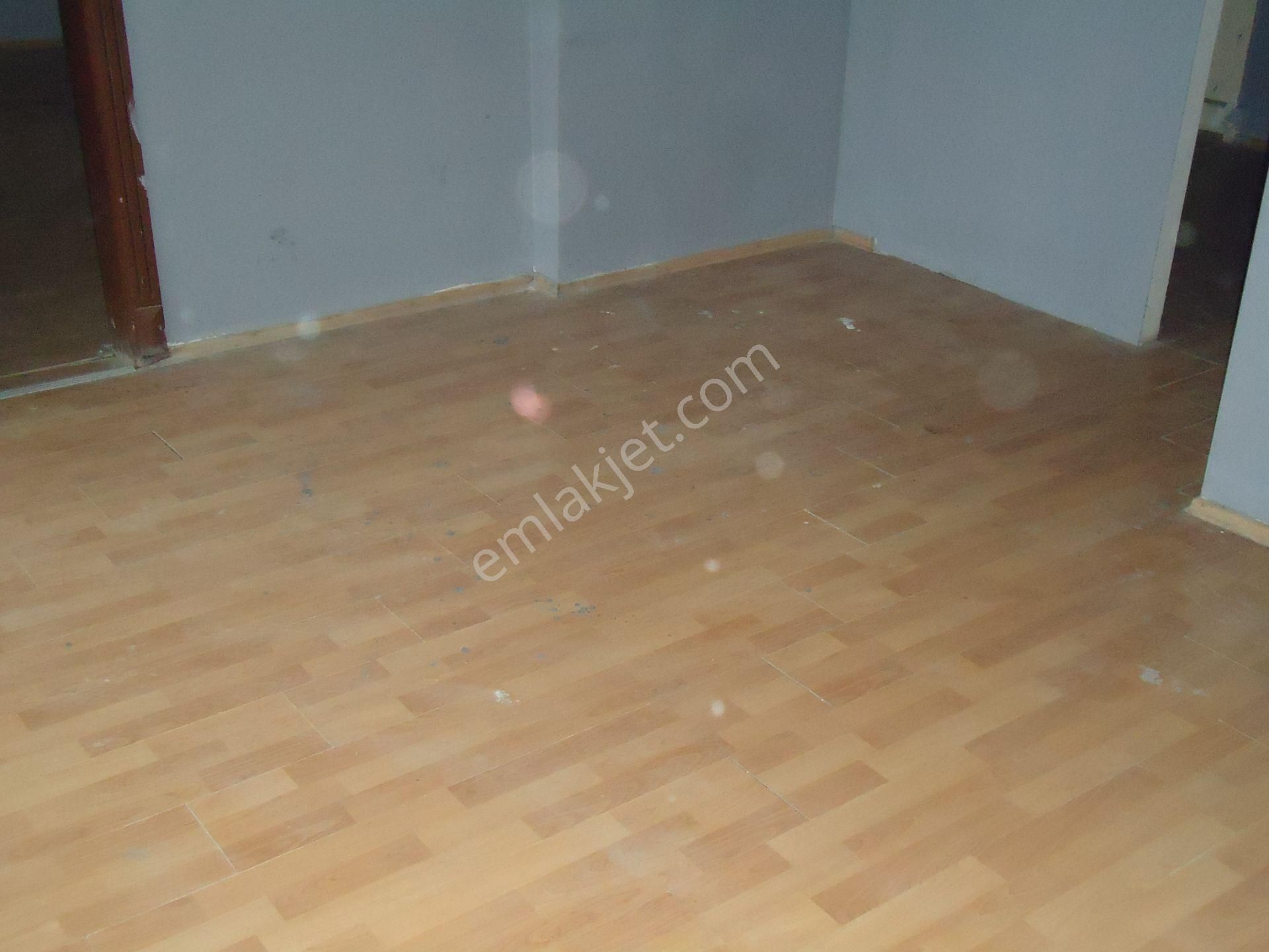 Krc'den Bahçeleriçi Mahallesinde 110 M2 Kullanımlı Satılık Dükkan - Görsel 9