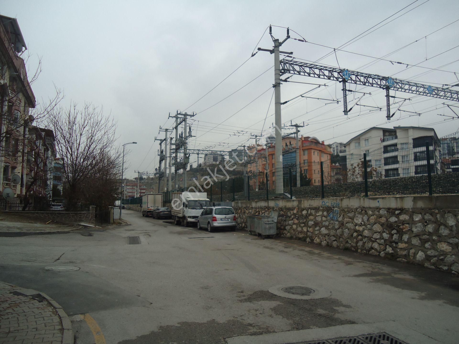 Krc'den Bahçeleriçi Mahallesinde 110 M2 Kullanımlı Satılık Dükkan - Görsel 5