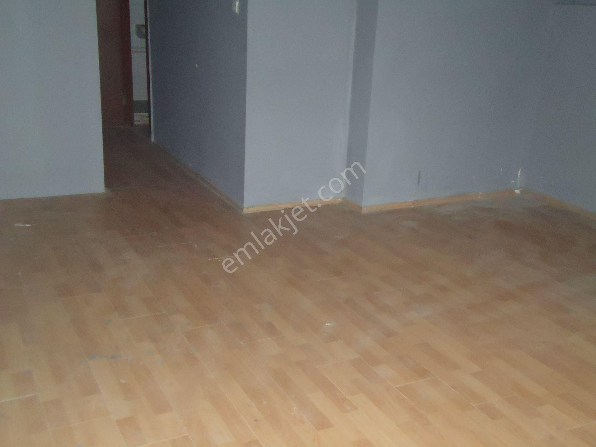 Krc'den Bahçeleriçi Mahallesinde 110 M2 Kullanımlı Satılık Dükkan - Görsel 8