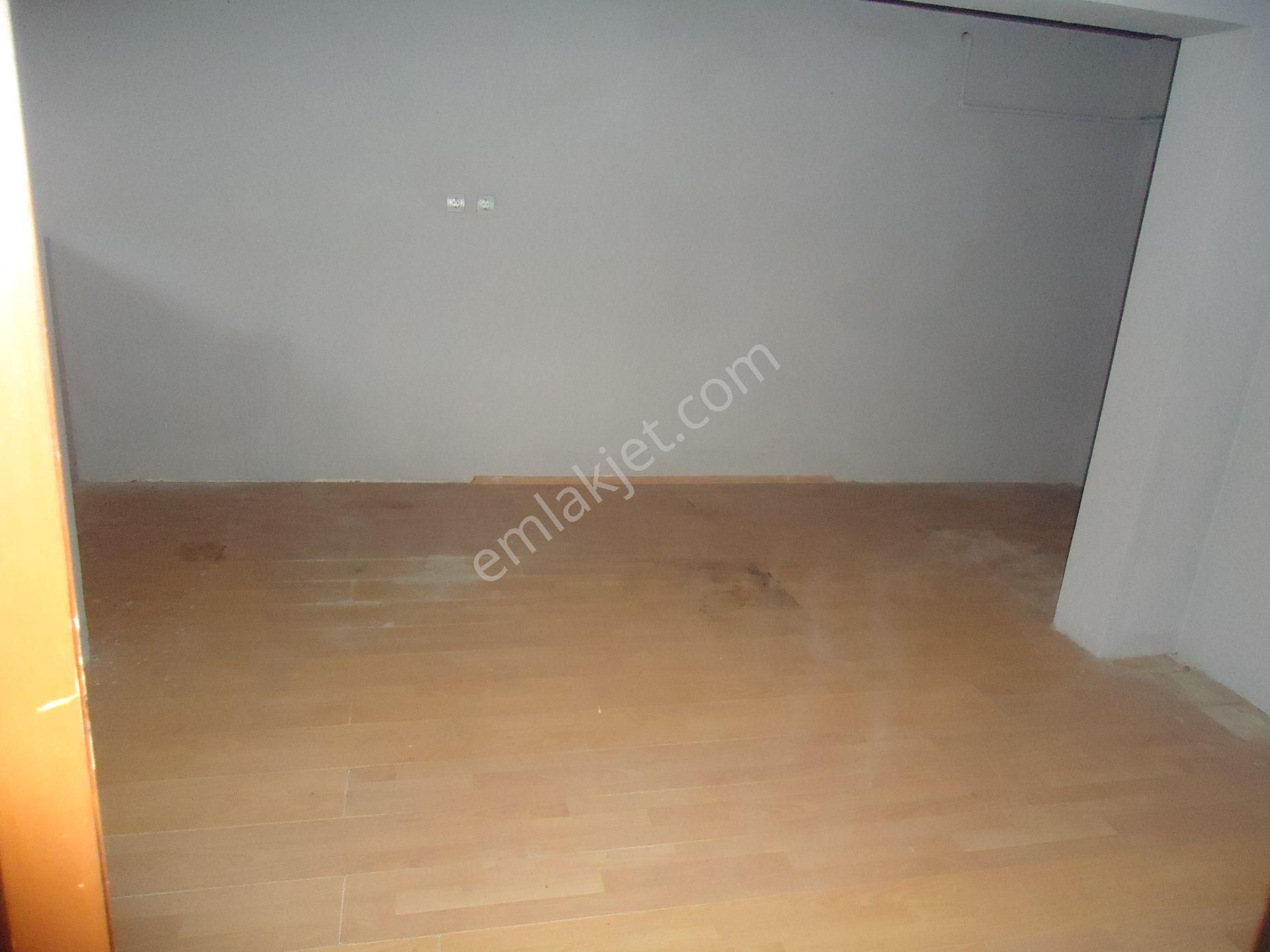 Krc'den Bahçeleriçi Mahallesinde 110 M2 Kullanımlı Satılık Dükkan - Görsel 10