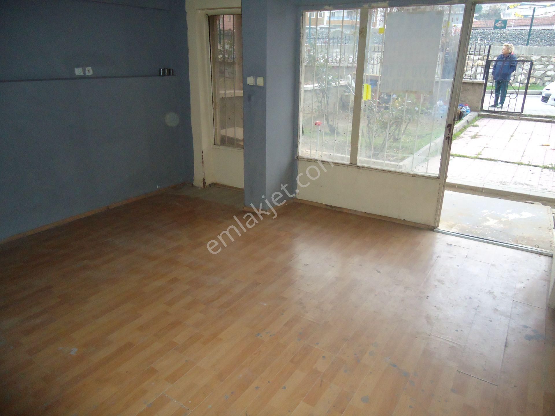 Krc'den Bahçeleriçi Mahallesinde 110 M2 Kullanımlı Satılık Dükkan - Görsel 11