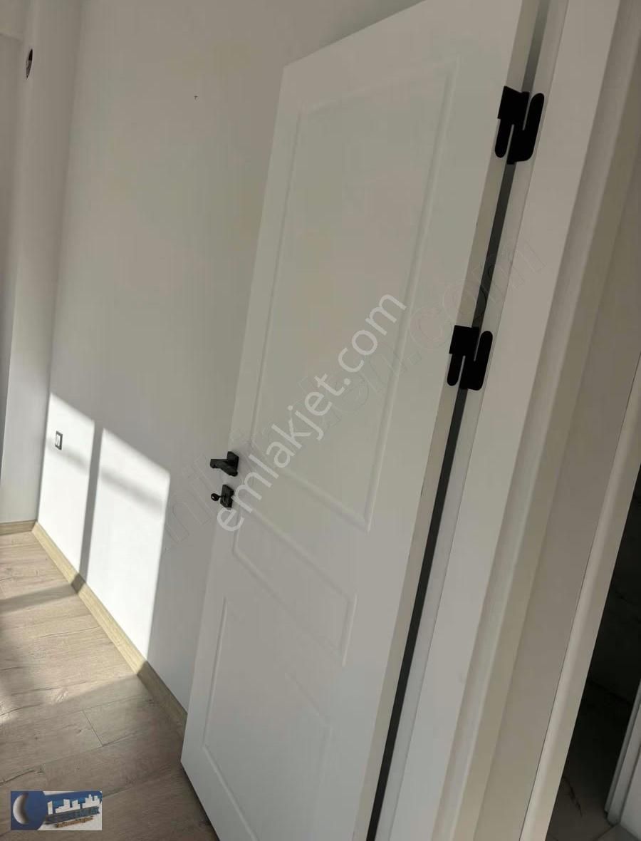 Sezer Emlaktan Yeni Şehir Hastanesi Yakını Satılık 1+1 - Görsel 9