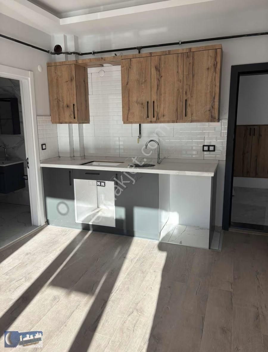 Sezer Emlaktan Yeni Şehir Hastanesi Yakını Satılık 1+1 - Görsel 12