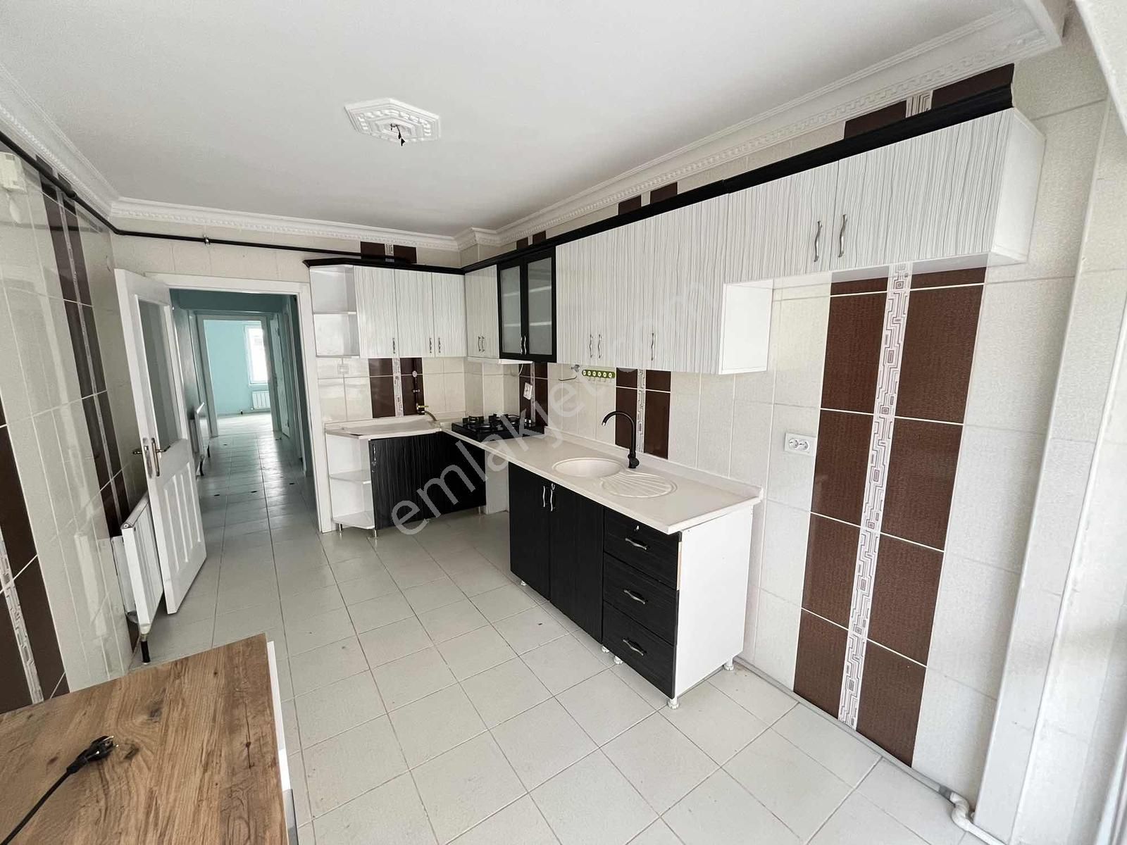 Gazi Göbek Yakını 3+1 120m2 Full Yapılı 3.cepheli Ön Cephe Daire - Görsel 6